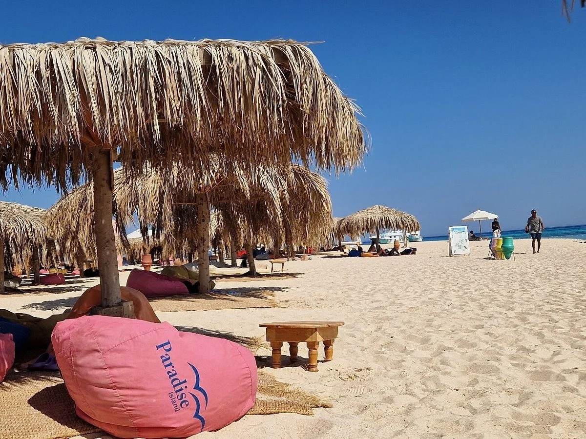Hurghada excursions and boat trips